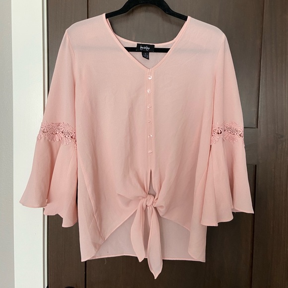 Flowy blouse with tied front - Picture 1 of 1